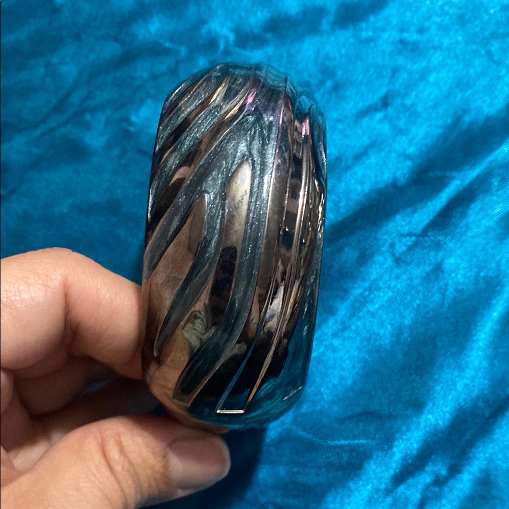 Elegant Black and Silver Women's Bracelet